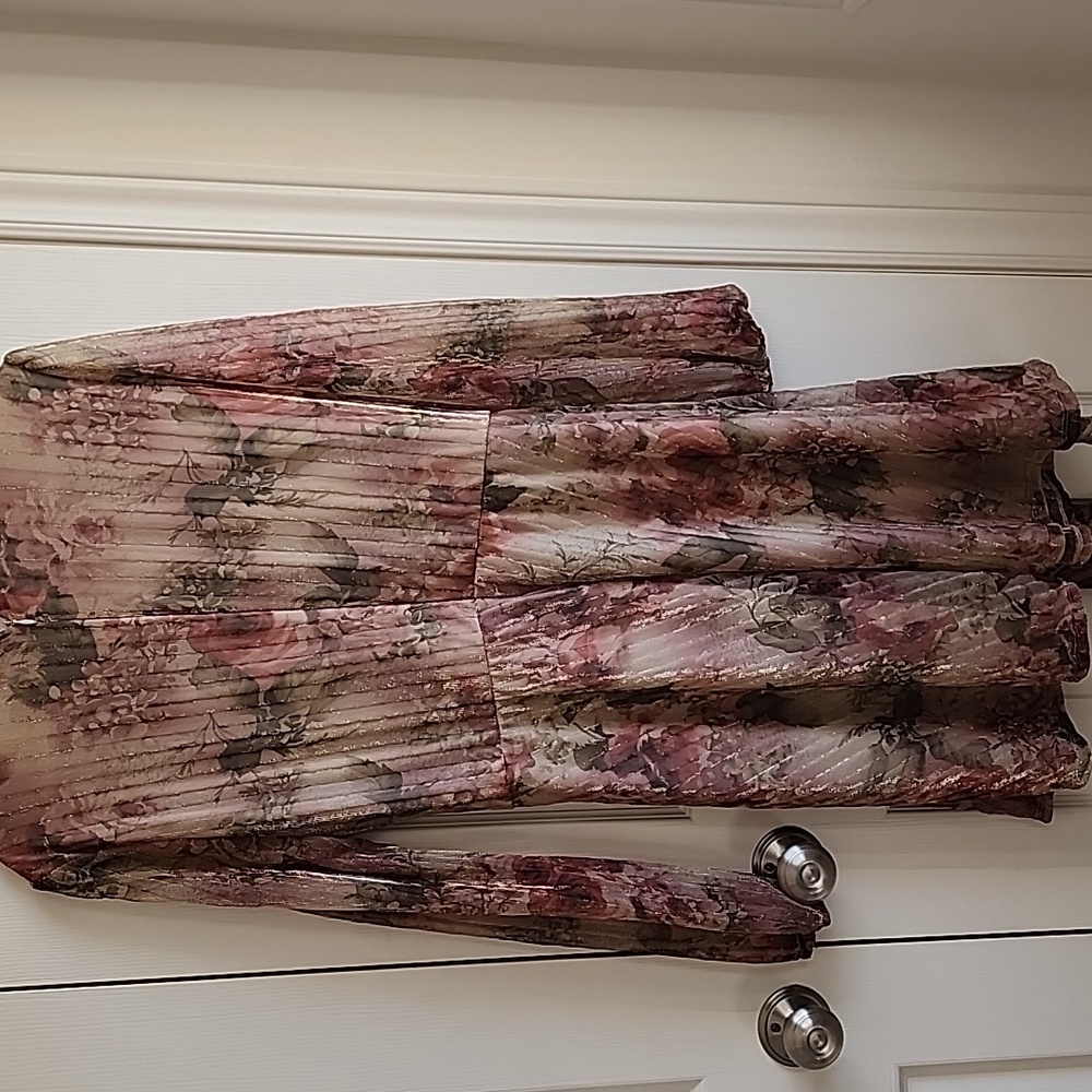 Le Chateau Long Sleeve Floral Dress - Brown and Pink XXL - Picture 7 of 7